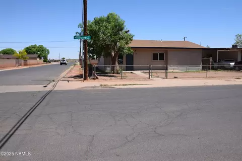 644 W Hillview St, Winslow, AZ 86047
