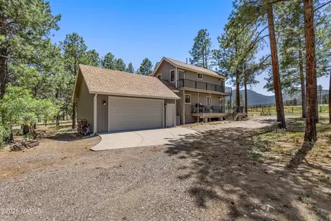 4830 E Crestview St, Flagstaff, AZ 86004