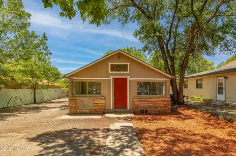 2021 N 3rd St, Flagstaff, AZ 86004