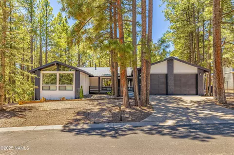 5097 E Seminole Dr, Flagstaff, AZ 86004