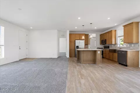 11230 E Putnum Dr, Mayer, AZ 86333 photo 6