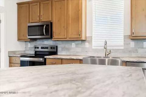 11230 E Putnum Dr, Mayer, AZ 86333 photo 11