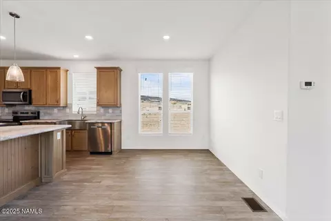 11230 E Putnum Dr, Mayer, AZ 86333 photo 8