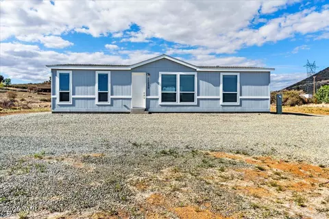11230 E Putnum Dr, Mayer, AZ 86333