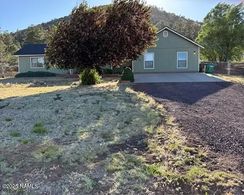 9654 Heritage Dr, Flagstaff, AZ 86004