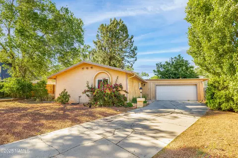 6015 N Smokerise Dr, Flagstaff, AZ 86004