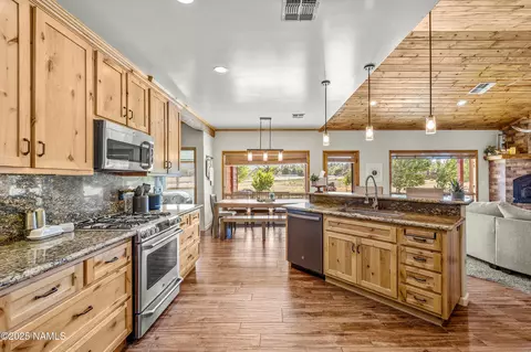 Kitchen - 7507 Deville Ln, Flagstaff, AZ 86004 photo 2 of 5
