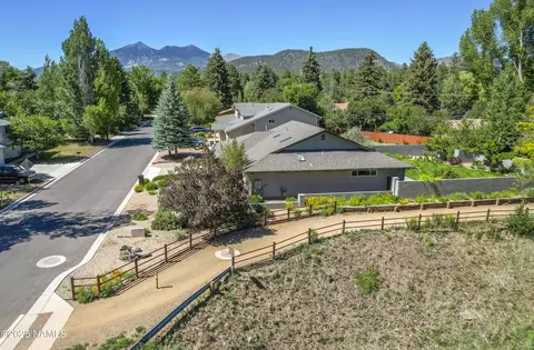 2110 N Crescent Dr, Flagstaff, AZ 86001