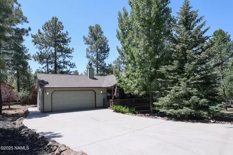 875 E Reindeer Dr, Munds Park, AZ 86017