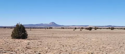 223 Picacho Butte Dr, Ash Fork, AZ 86320