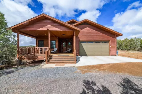 1590 W Foothills Dr, Ash Fork, AZ 86320