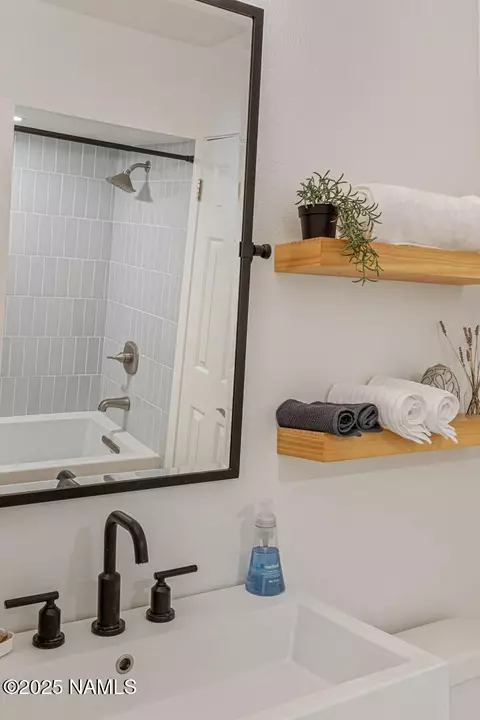 Bath - 3373 E Ascona Way, Flagstaff, AZ 86004 photo 1 of 5