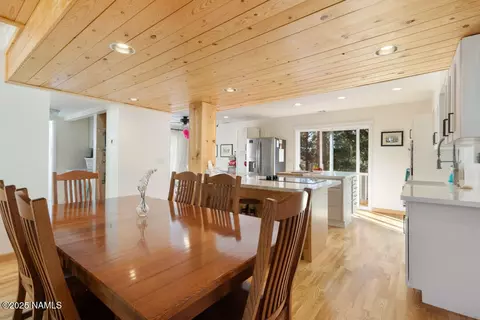 Dining - 3373 E Ascona Way, Flagstaff, AZ 86004 photo 2 of 2