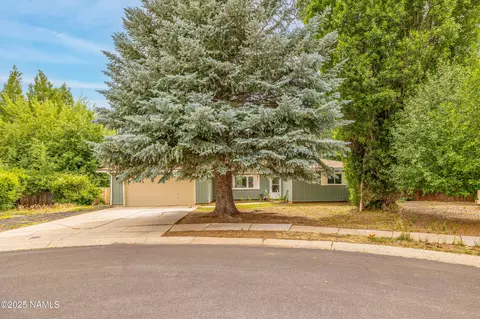 2829 N Erin Way, Flagstaff, AZ 86001