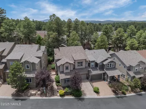 View/Area - 1045 E Sterling Ln, Flagstaff, AZ 86005 photo 2 of 6