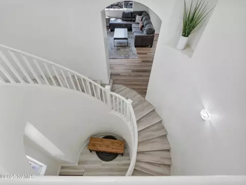 Entry Way - 1045 E Sterling Ln, Flagstaff, AZ 86005 photo 4 of 4