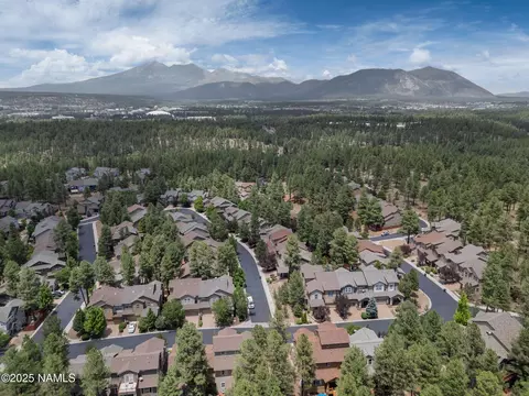 View/Area - 1045 E Sterling Ln, Flagstaff, AZ 86005 photo 4 of 6