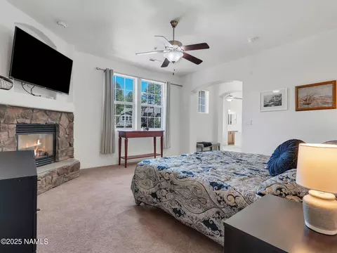 Bedroom - 1045 E Sterling Ln, Flagstaff, AZ 86005 photo 3 of 5