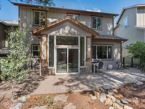 Exterior - 1045 E Sterling Ln, Flagstaff, AZ 86005 photo 9 of 9