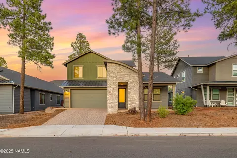 2334 S Polaris Way, Flagstaff, AZ 86001