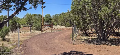 424 E Greenbrier Dr, Williams, AZ 86046 photo 4