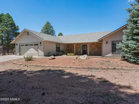 8200 Remington Dr, Flagstaff, AZ 86004