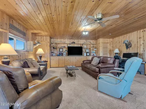 Living - 2941 E Hoctor Rd, Williams, AZ 86046 photo 2 of 4