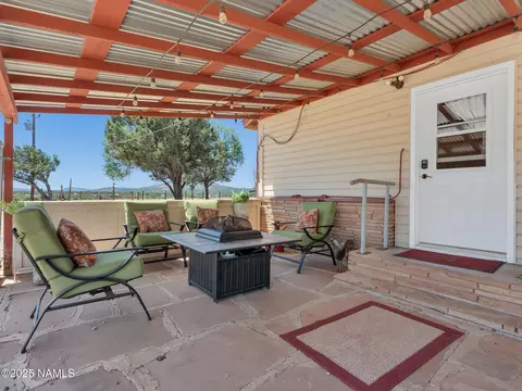 Exterior - 2941 E Hoctor Rd, Williams, AZ 86046 photo 3 of 8