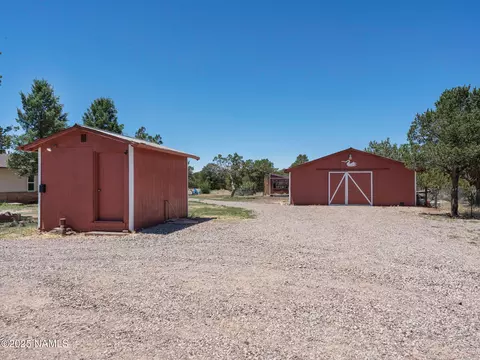 Exterior - 2941 E Hoctor Rd, Williams, AZ 86046 photo 6 of 8