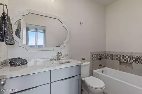 Bath - 1843 E Sagebrush Rd, Williams, AZ 86046 photo 1 of 2