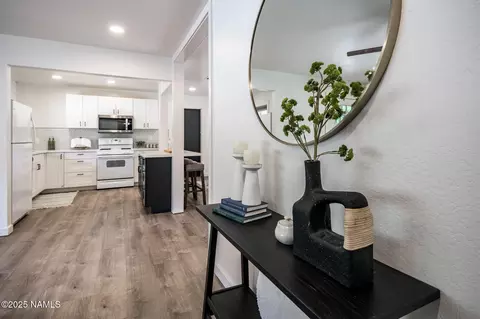 Entry Way - 3107 E Lockett Rd, Flagstaff, AZ 86004 photo 1 of 1