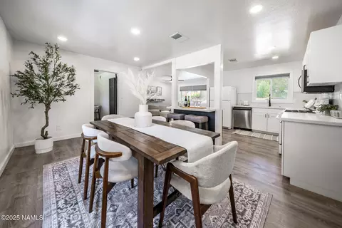 Dining - 3107 E Lockett Rd, Flagstaff, AZ 86004 photo 2 of 3