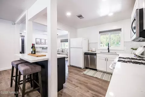 Kitchen - 3107 E Lockett Rd, Flagstaff, AZ 86004 photo 3 of 4