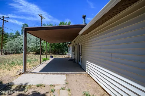 Exterior - 3107 E Lockett Rd, Flagstaff, AZ 86004 photo 2 of 8