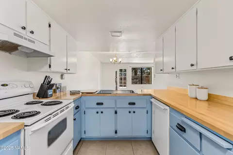 6401 N Saint Nicholas Cir #4, Flagstaff, AZ 86004