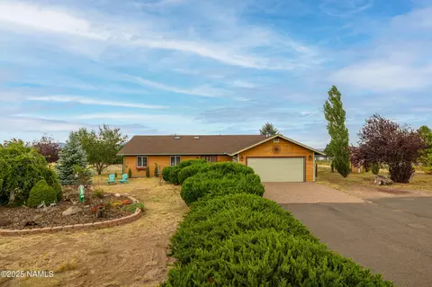10915 Sage Rd, Flagstaff, AZ 86004