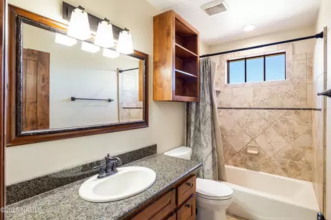 Bath - 5835 Switchback Trl, Flagstaff, AZ 86004 photo 1 of 4