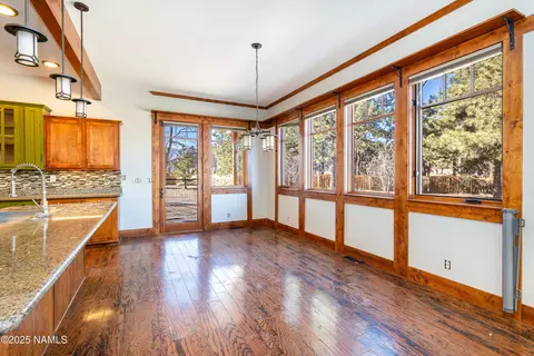 Dining - 5835 Switchback Trl, Flagstaff, AZ 86004 photo 1 of 2