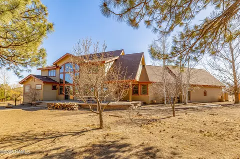 Exterior - 5835 Switchback Trl, Flagstaff, AZ 86004 photo 2 of 5