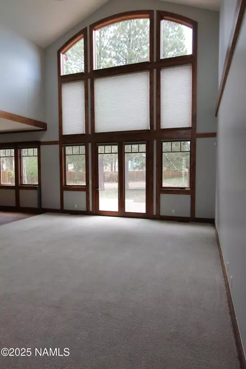 Living - 5835 Switchback Trl, Flagstaff, AZ 86004 photo 3 of 4