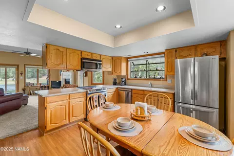 Kitchen - 6236 E Willow Loop, Flagstaff, AZ 86004 photo 2 of 6