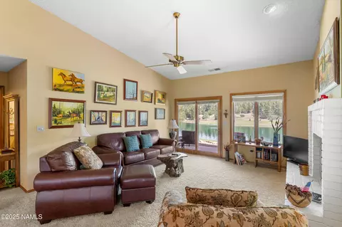 Living - 6236 E Willow Loop, Flagstaff, AZ 86004 photo 3 of 6