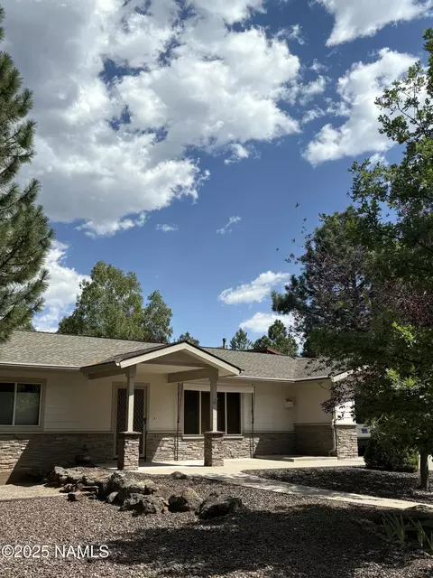 570 N Apollo Way, Flagstaff, AZ 86001