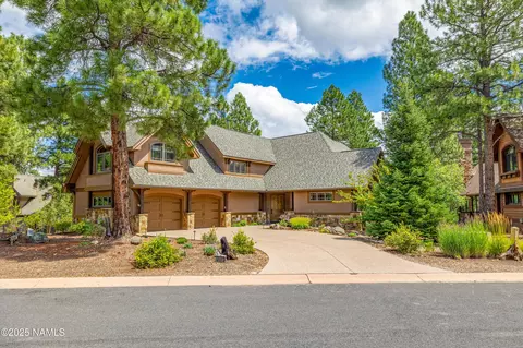 3305 S Tourmaline Dr, Flagstaff, AZ 86005
