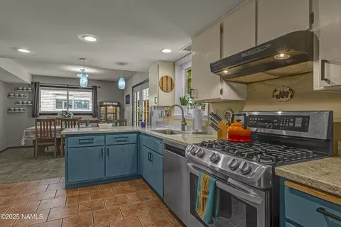 Kitchen - 2625 Heidi Loop, Flagstaff, AZ 86004 photo 2 of 3