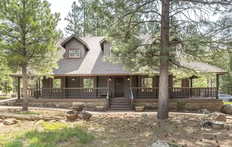 Exterior - 1430 E Iris Trl, Flagstaff, AZ 86001 photo 2 of 9