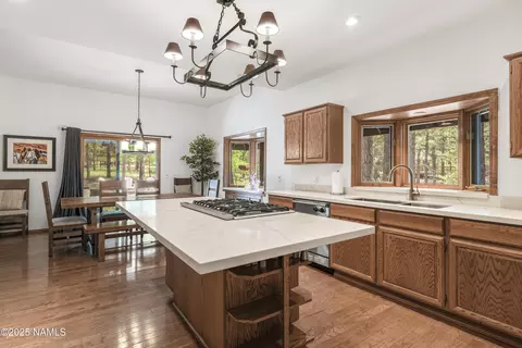 Kitchen - 1430 E Iris Trl, Flagstaff, AZ 86001 photo 3 of 3