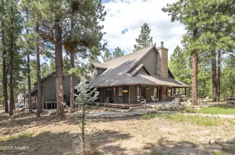 Exterior - 1430 E Iris Trl, Flagstaff, AZ 86001 photo 5 of 9