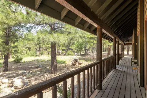 Exterior - 1430 E Iris Trl, Flagstaff, AZ 86001 photo 6 of 9