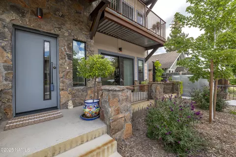 613 N Beaver St #4, Flagstaff, AZ 86001